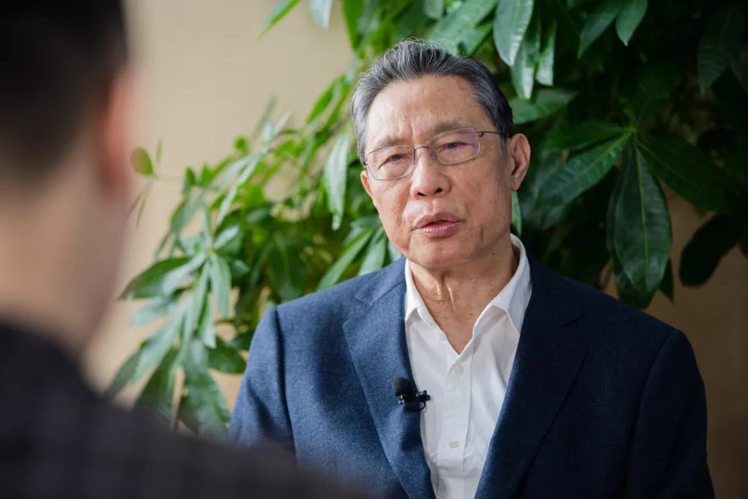 疫情最新判斷，小城春景與友情力量共同抗擊疫情