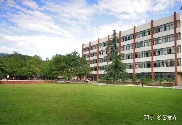 最新高校溫馨日常紀(jì)實(shí)